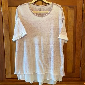 Free People super soft distressed top EUC